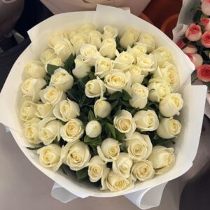 זר ורדים זהב לבן