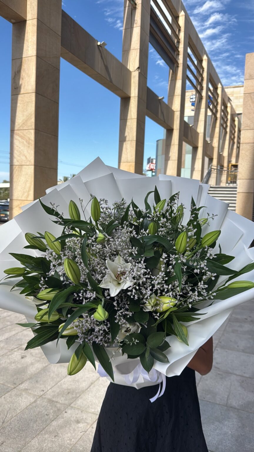 זר אוריינטליים לבנים ריחניים